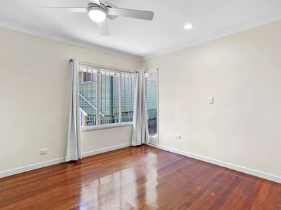 14 Tenth Avenue, St Lucia