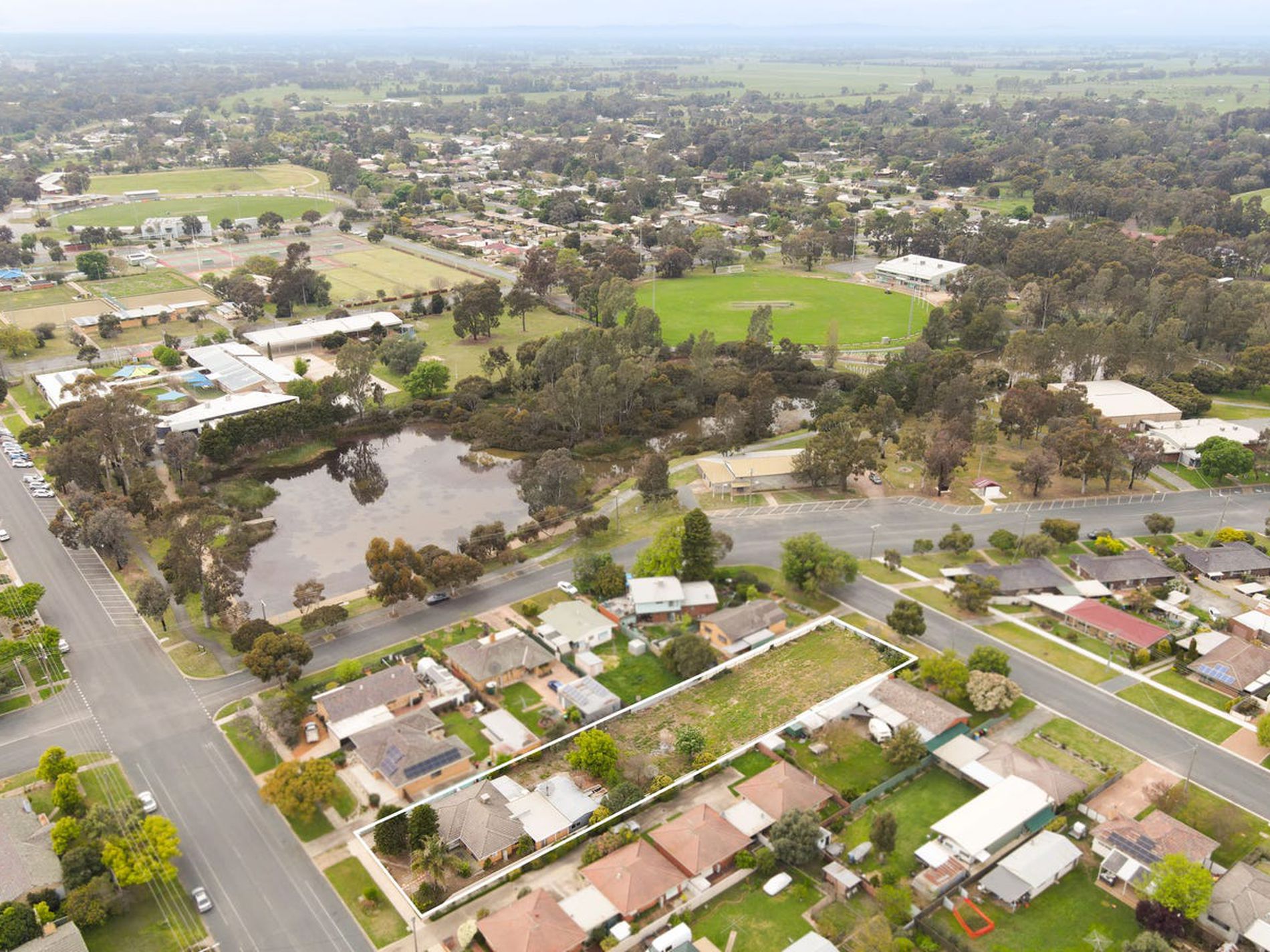 34 Service St, Tatura