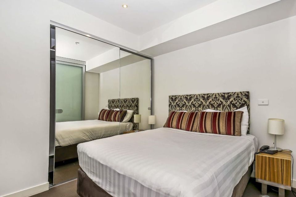 733 / 572 St Kilda Road, Melbourne