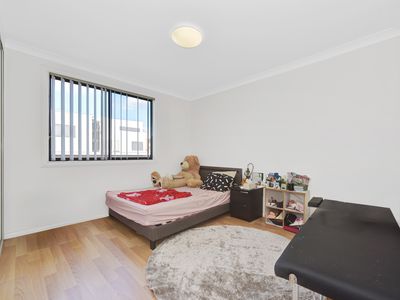 894 Canterbury Road, Roselands