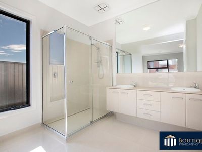34 Canmore Street, Cranbourne East