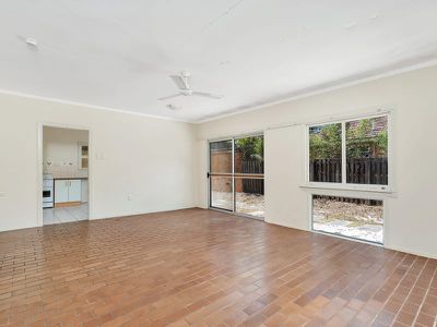 35 Back Street, Biggera Waters