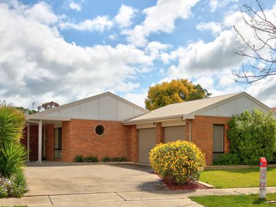 1 Harmer Court, Horsham