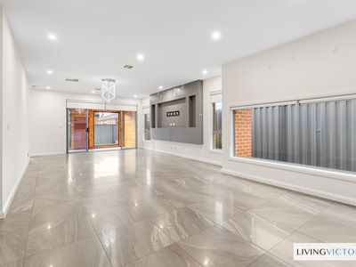 25 Emblem Way, Craigieburn