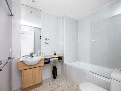 7 / 27 Bennelong Parkway, Wentworth Point