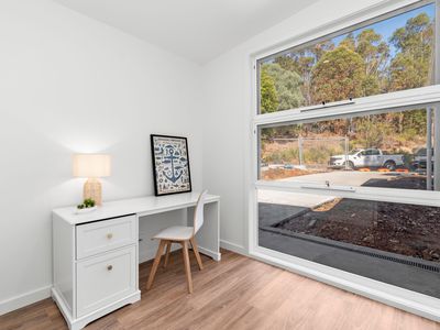 6B Seaview Way, Long Beach