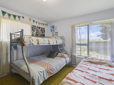 415 Breezes Road, Aranui
