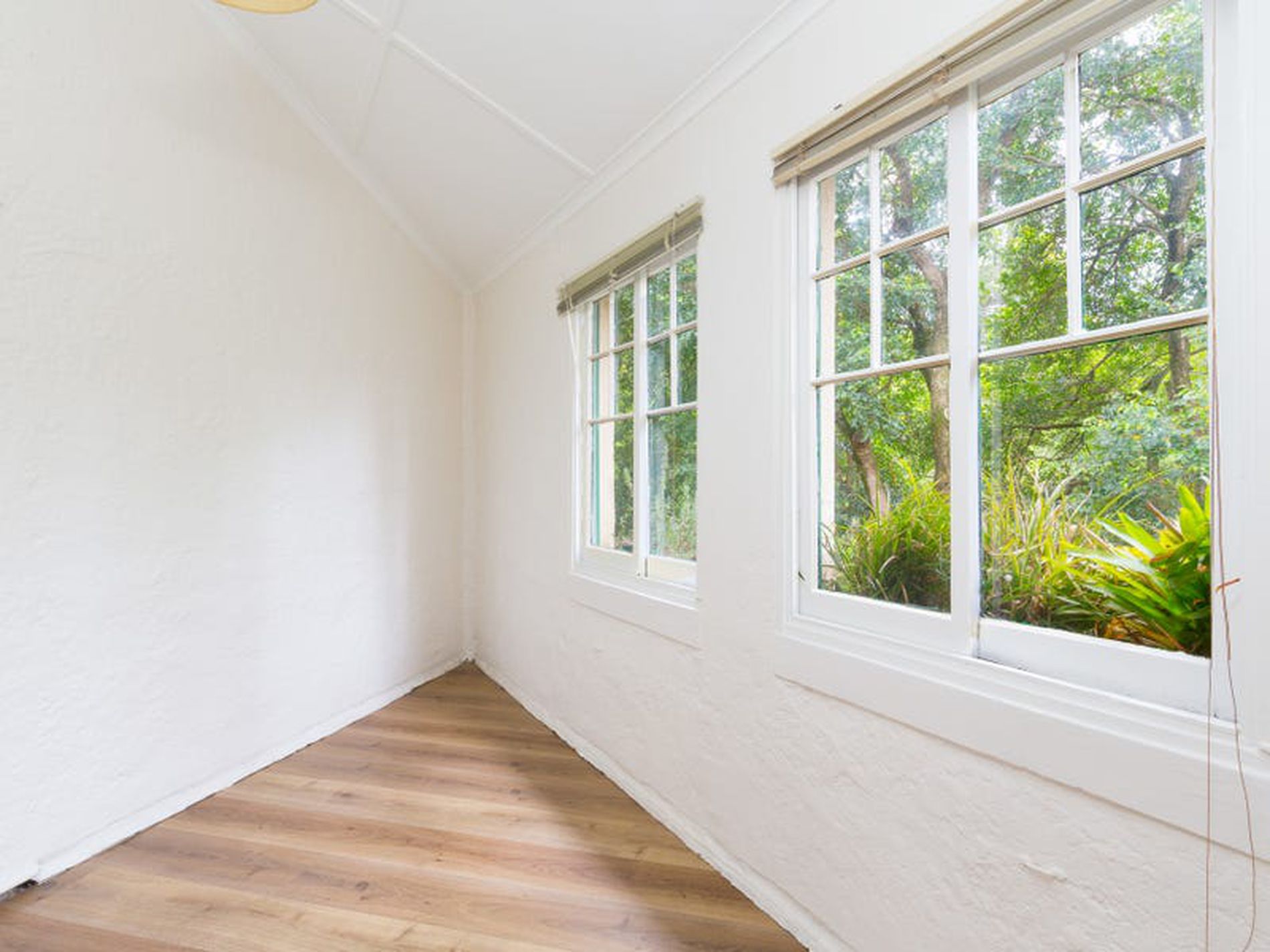 9 / 23 Waiwera Street, Mcmahons Point
