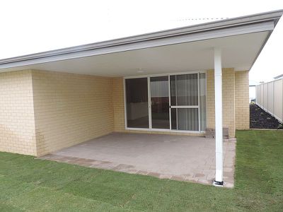 8 Kanooka Approach, Baldivis