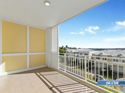 306 / 50 Peninsula Drive, Breakfast Point