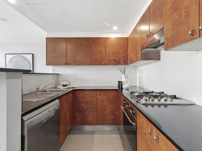 2003 / 1 Hosking Place, Sydney