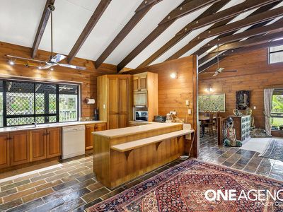 22 Senor Avenue, Urangan