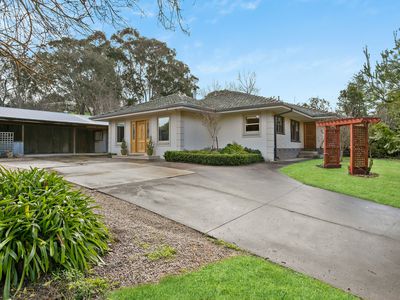 111 Mount Barker Road, Hahndorf
