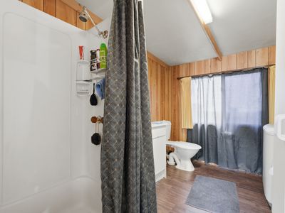 18 Crichton Road, Mount Seymour