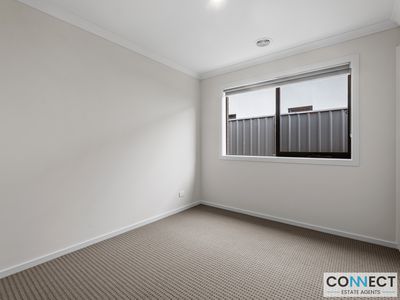 6 Ember Street, Clyde
