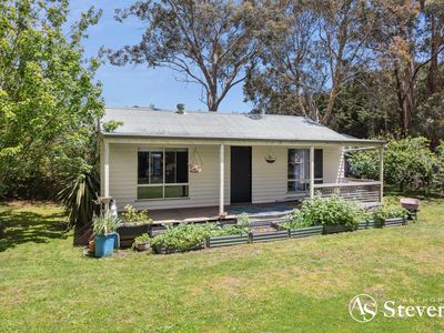 11 Coleraine Drive, Romsey