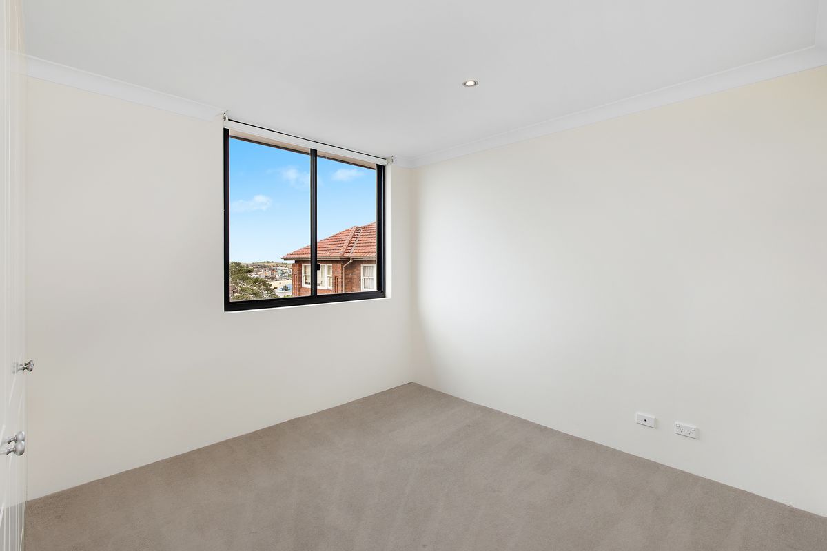 11 / 18 Francis Street, Bondi Beach