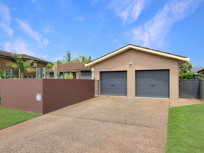 8 Palmway Cres, Tuncurry