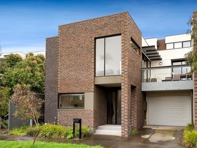 31 Hillsdale Avenue, Maribyrnong