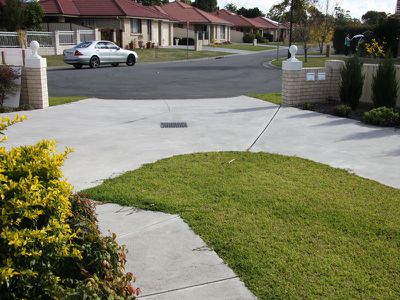 1 / 23 Robina Grove, Forster