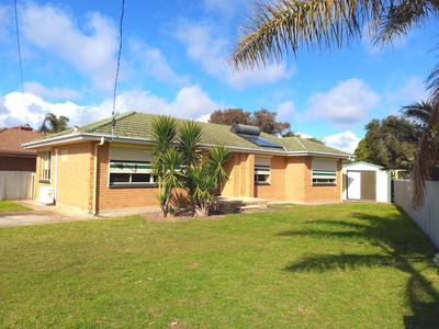 18 Lyndhurst Road, Seaford