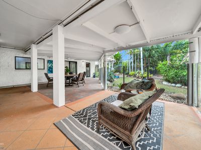 7 Carbeen Close, Holloways Beach