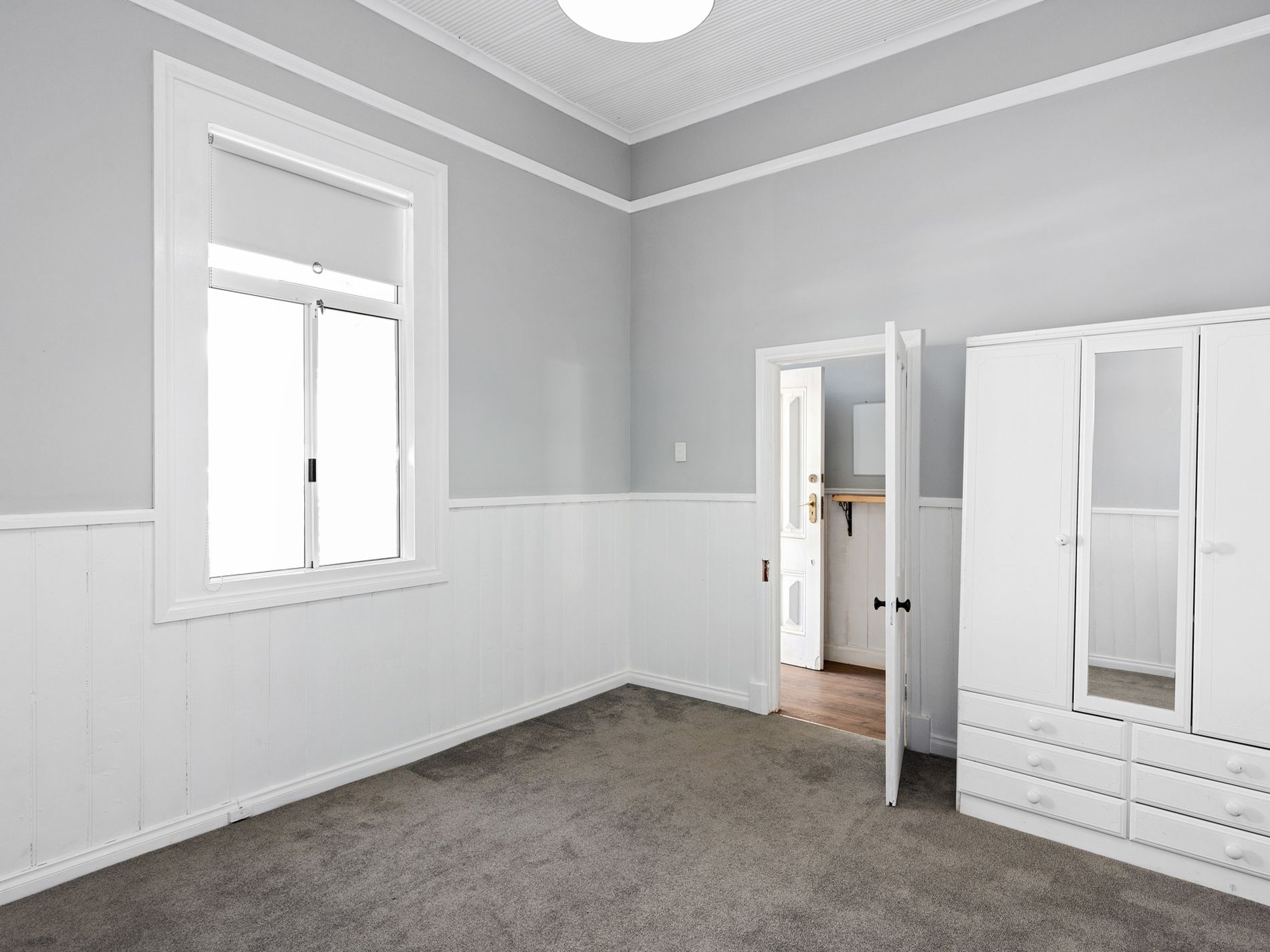 208 Piccadilly Street, Piccadilly