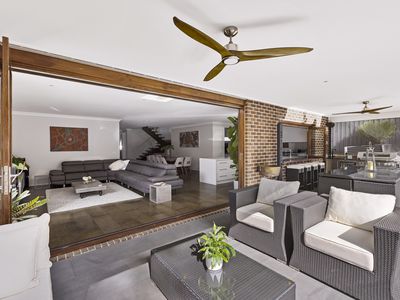 9 Sunnybrook Drive, Wheelers Hill