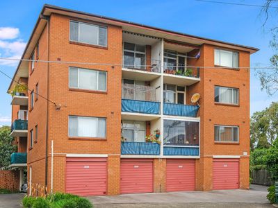 12 / 28 Barber Avenue, Eastlakes