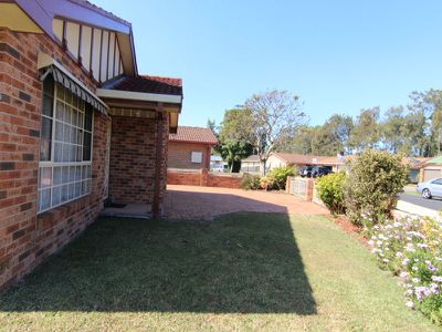 2 / 15 Lachlan Avenue, Tuncurry