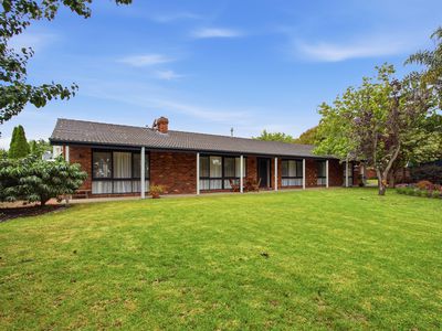 7 Ashley Court, Sale