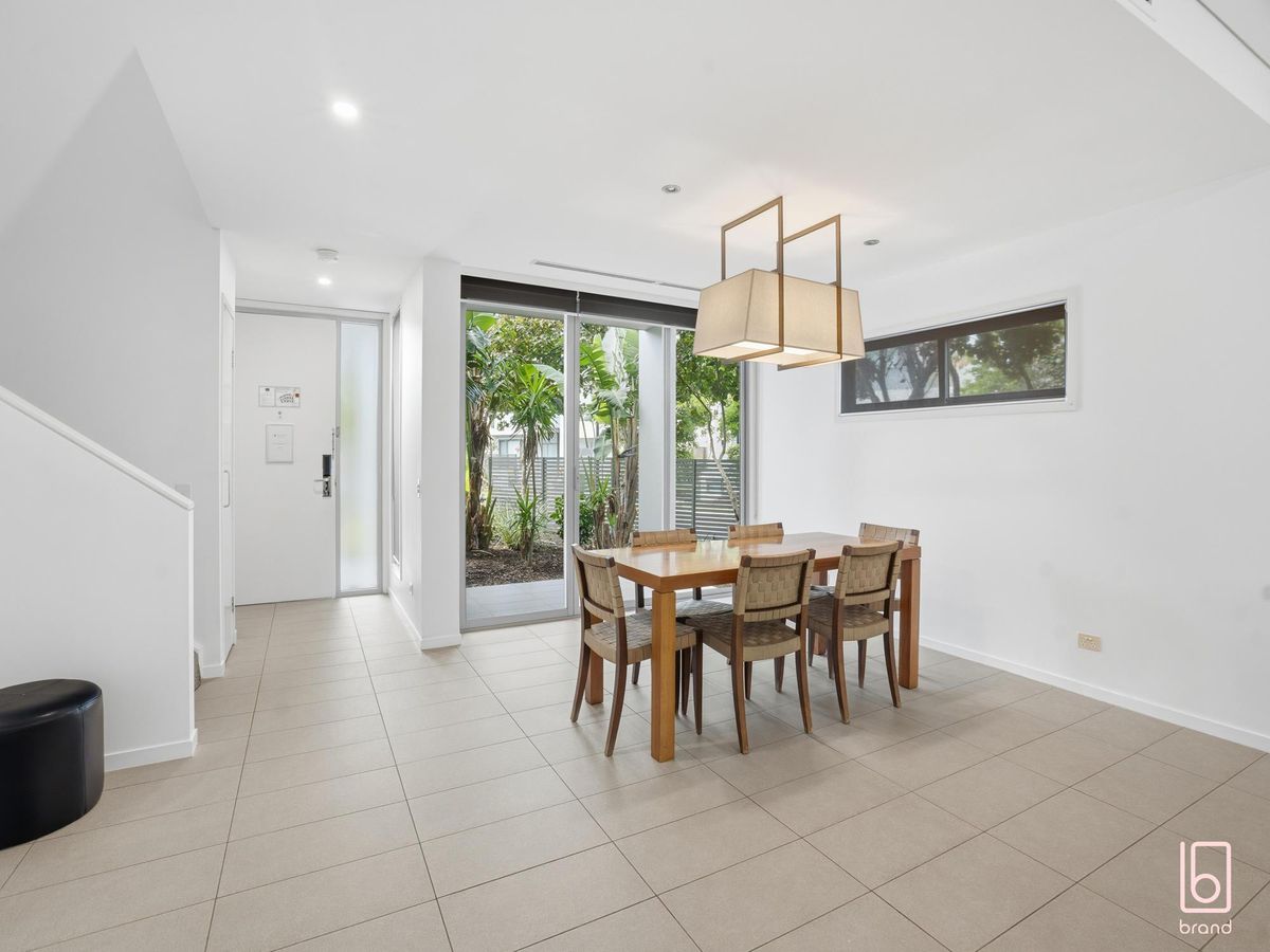 1005 / 3 Birkdale Place, Magenta