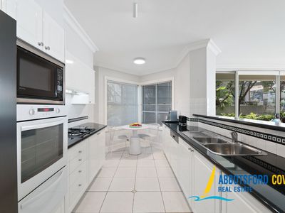 1 / 3 Harbourview Crescent, Abbotsford