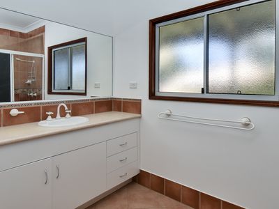 71-73 CRANE STREET, Longreach