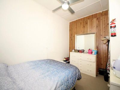 7 Alamein Walk, West Bathurst