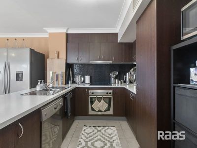 507 / 33 Clark Street, Biggera Waters