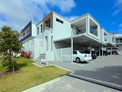 4/7 Mahlberg Avenue, Woodlands
