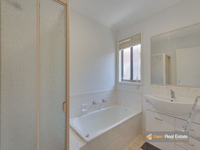 16 Pinnacle Way, Hampton Park