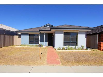 18 Tordera Pathway, Piara Waters