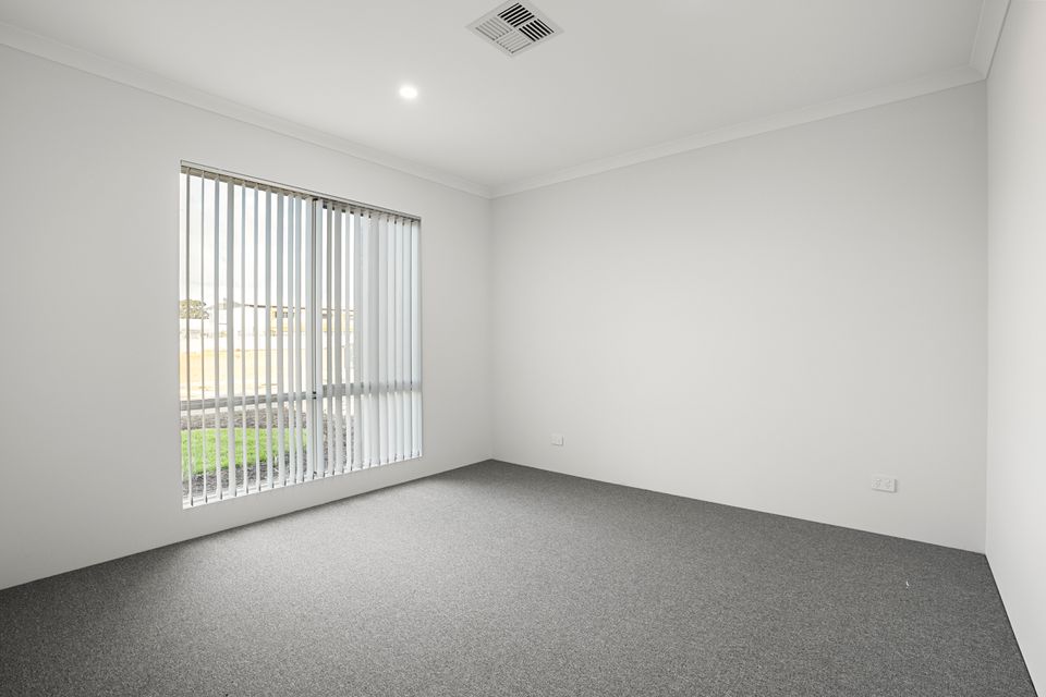 4 Lustre Rd, Baldivis