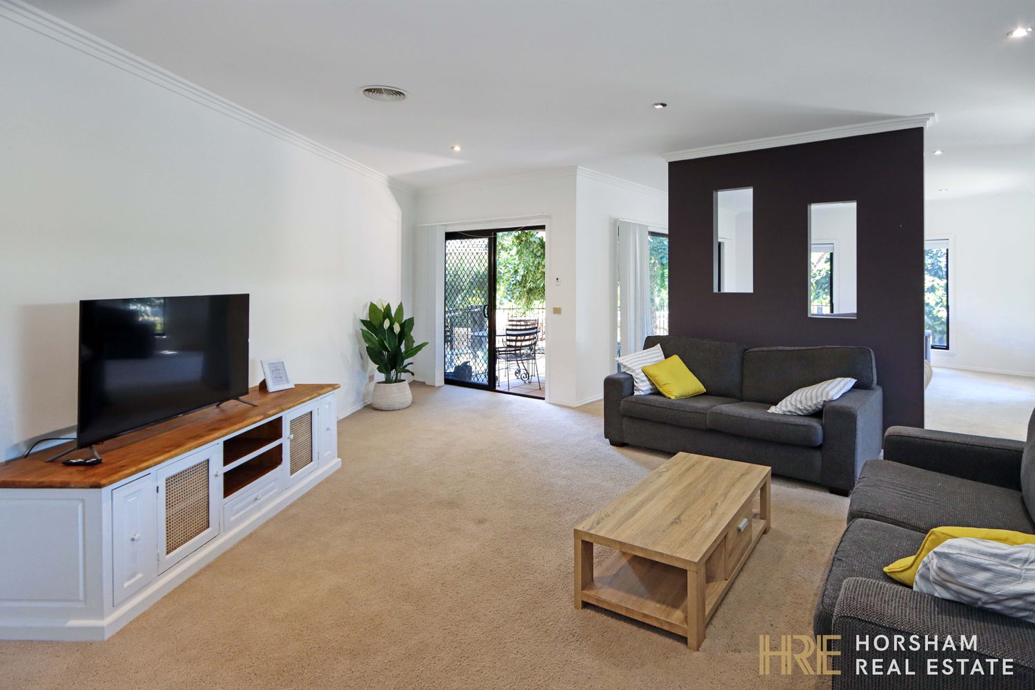 1 Rushbrook Close, Horsham