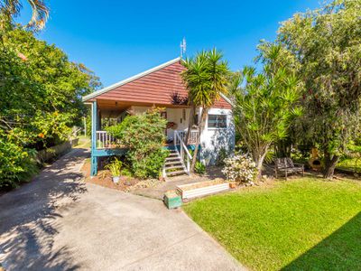 33 Gloria Street, South Golden Beach