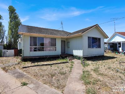 39 Winifred Street, Horsham