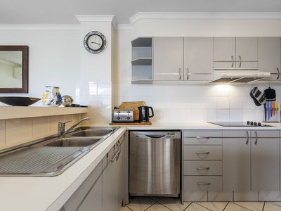 12 / 4 Madang Crescent, Runaway Bay