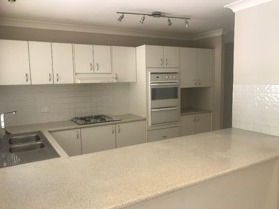 12 Wyattville Drive, West Hoxton