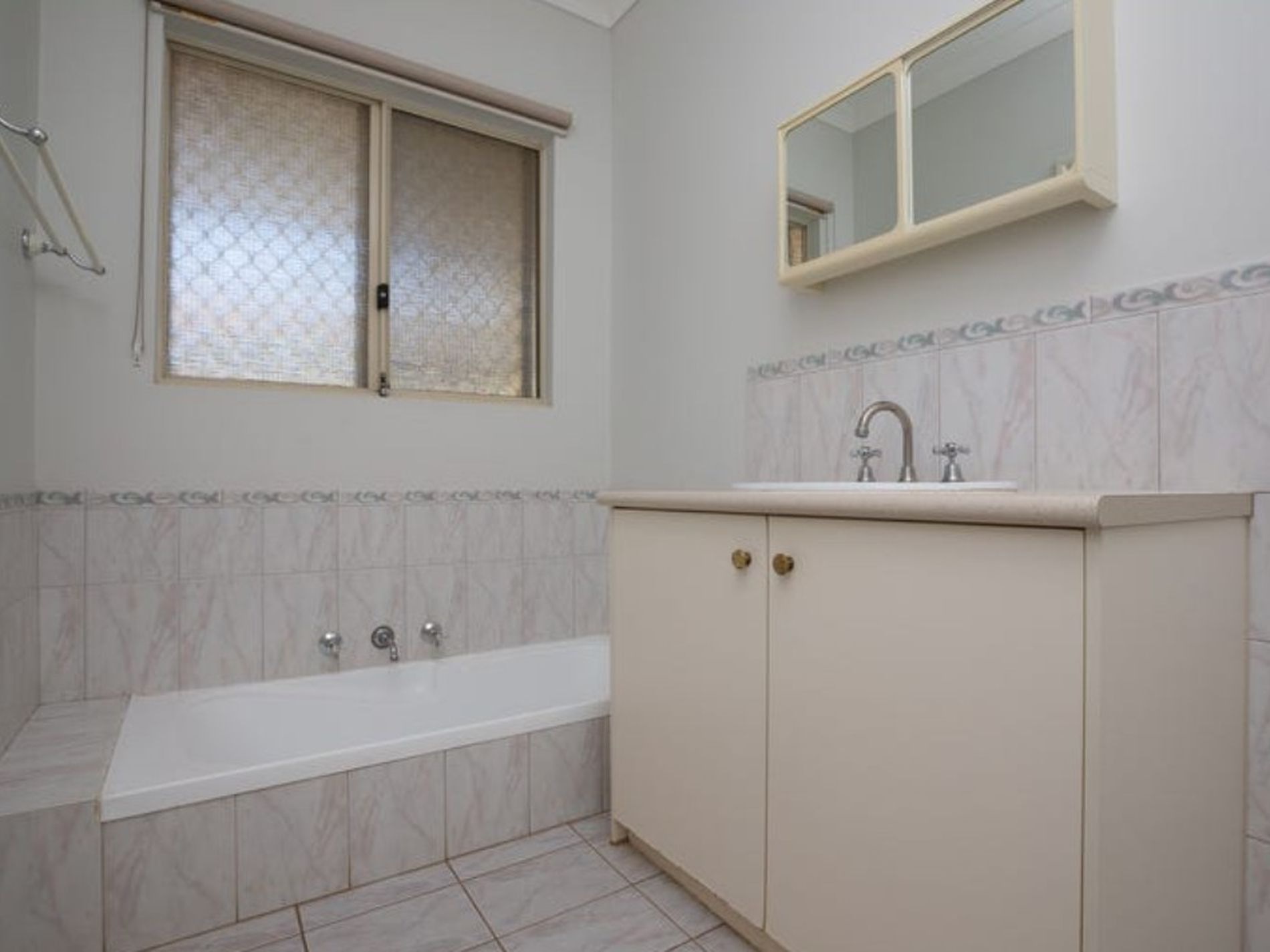 20B Yanderra Crescent, South Hedland