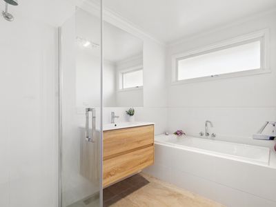 22 Sandra Court, Sale