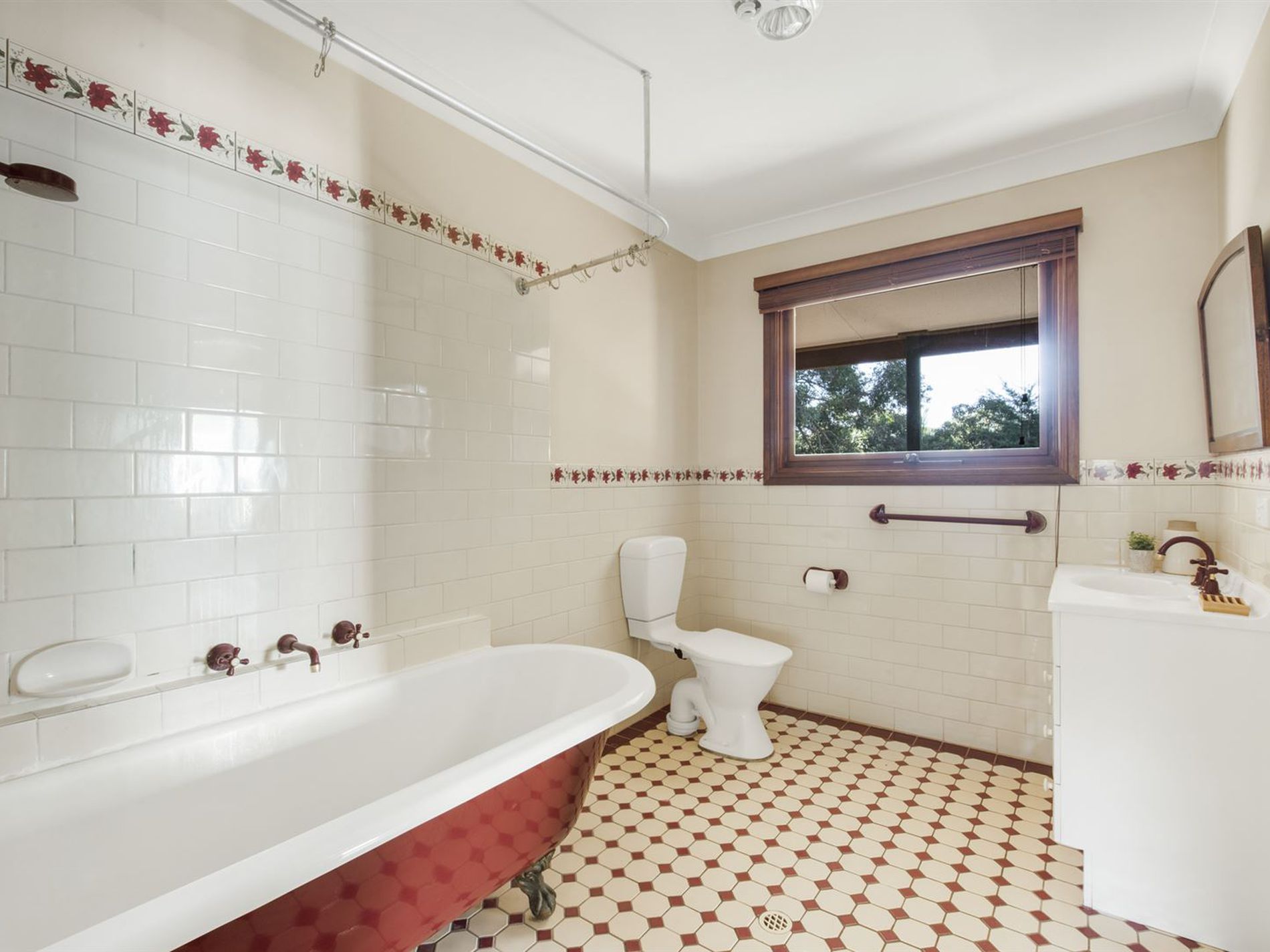 4 Gemini Way, Narrawallee