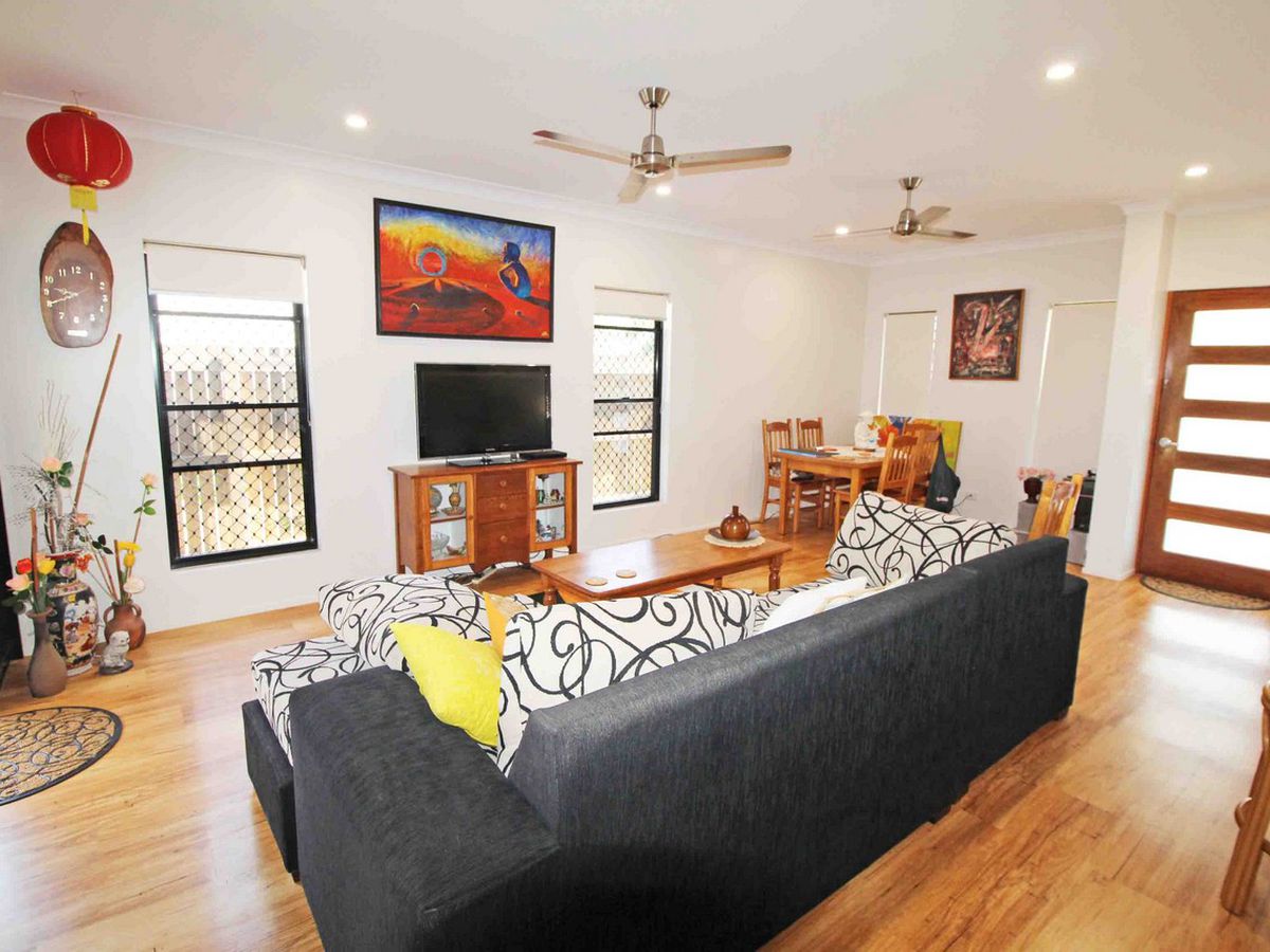 1 / 28 GARGAN LANE, Atherton