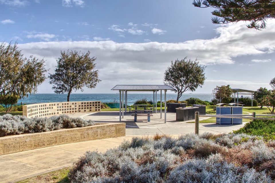 8-19 Malibu Road , Safety Bay